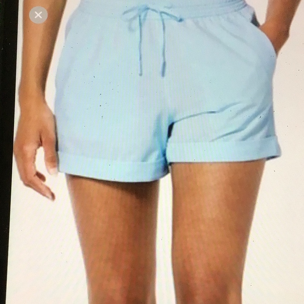 Lululemon Spring BreakAway Shorts.     4 way Stretch 3”